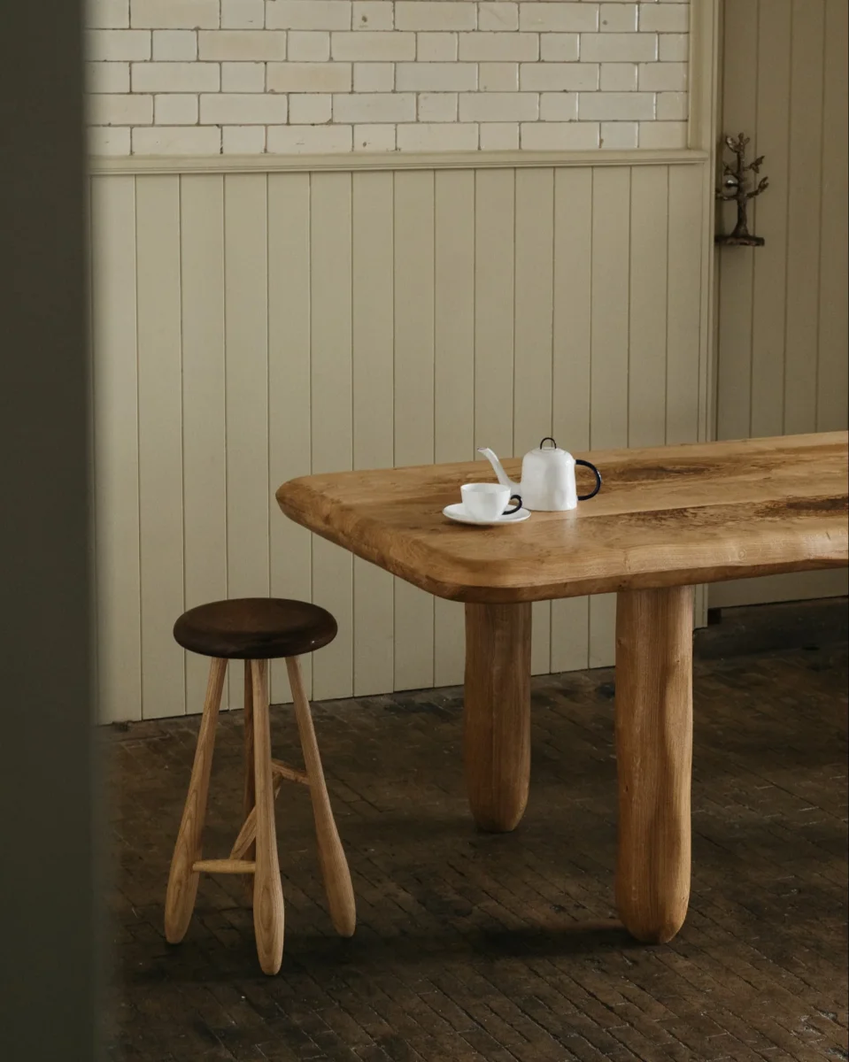 Easdon Dining Table - Image 4